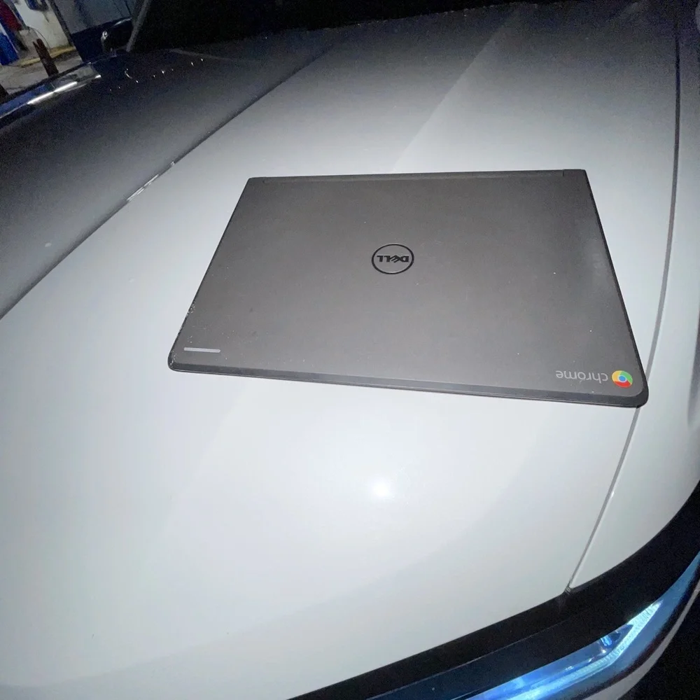 Dell chrome book laptop